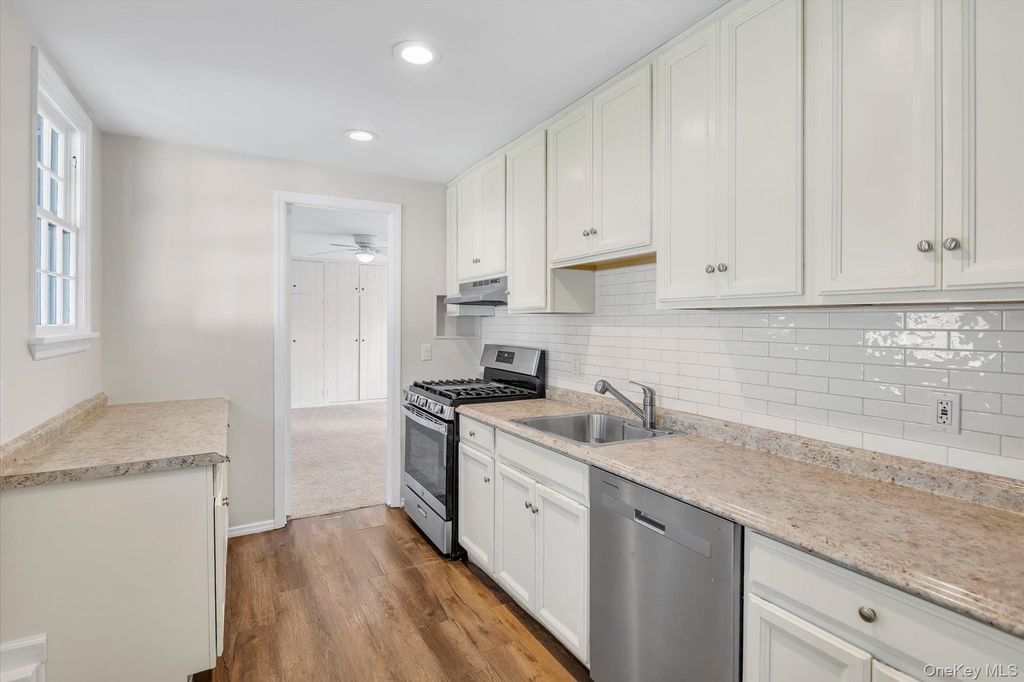 5 Eckert Street, Huntington Station, NY 11746 — photo 4