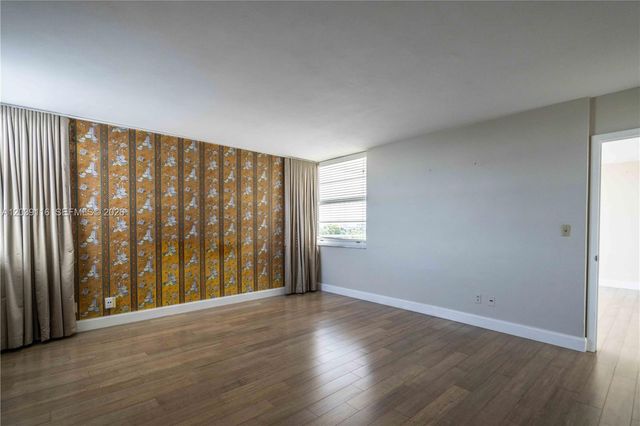 9500 W Bay Harbor Drive 7D, Bay Harbor Islands, FL 33154