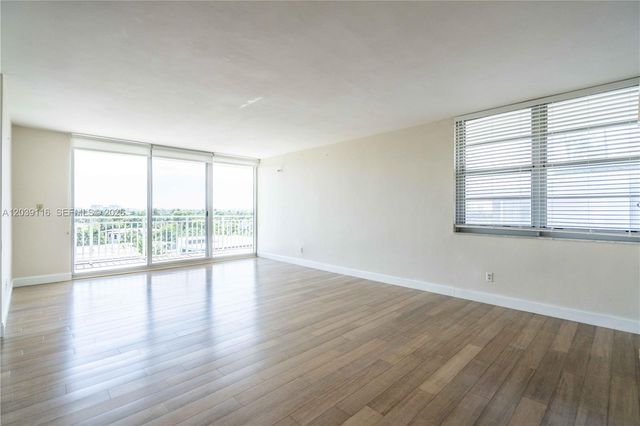 9500 W Bay Harbor Drive 7D, Bay Harbor Islands, FL 33154