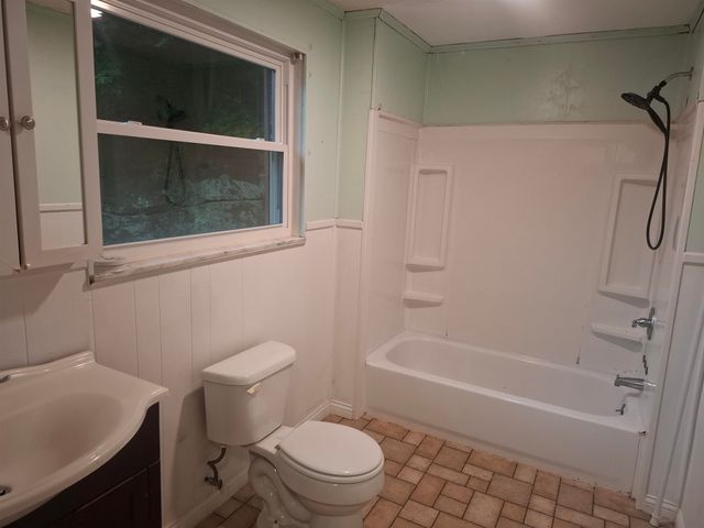 503 Green Valley Rd, Huntington, WV 25701