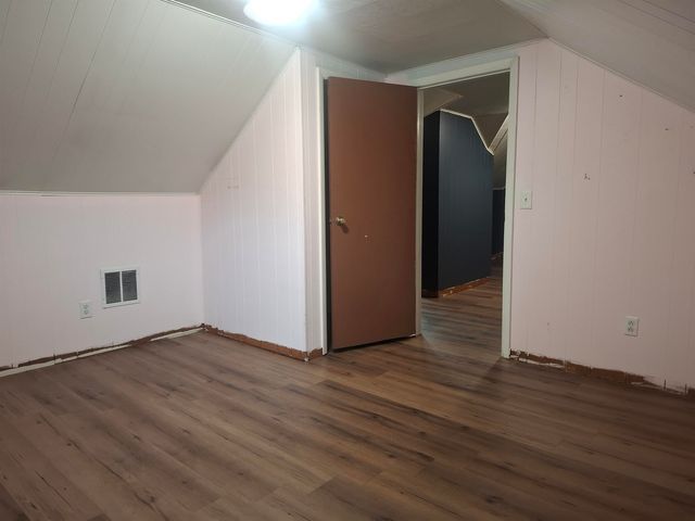 503 Green Valley Rd, Huntington, WV 25701