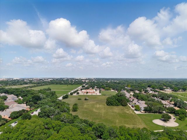699 W Wintergreen Road, Desoto, TX 75115