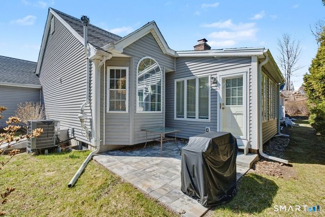 555 Mohave Circle 555, Shelton, CT 06484