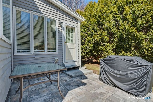 555 Mohave Circle 555, Shelton, CT 06484