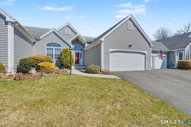 555 Mohave Circle 555, Shelton, CT 06484