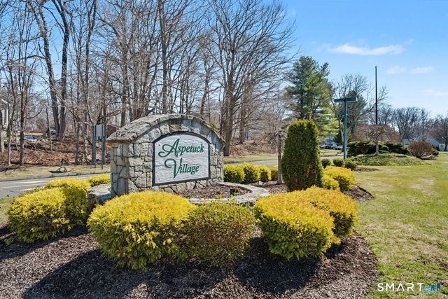 555 Mohave Circle 555, Shelton, CT 06484