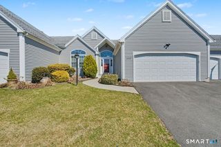 555 Mohave Circle 555, Shelton, CT 06484