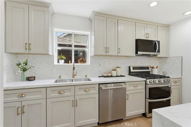 24308 Highlander Road, West Hills, CA 91307