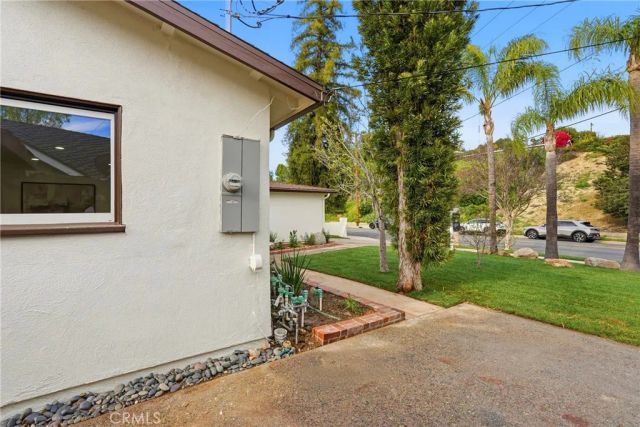 24308 Highlander Road, West Hills, CA 91307