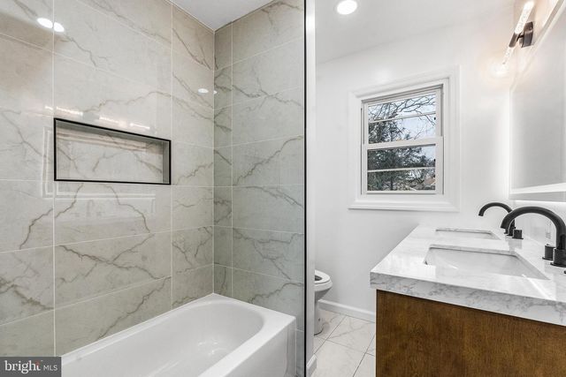 102 DAWN DR, Mount Holly, NJ 08060