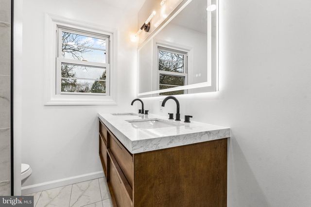 102 DAWN DR, Mount Holly, NJ 08060