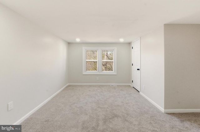 102 DAWN DR, Mount Holly, NJ 08060