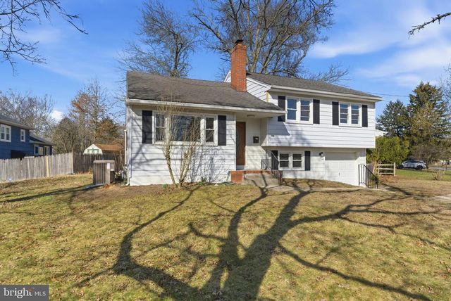 102 DAWN DR, Mount Holly, NJ 08060