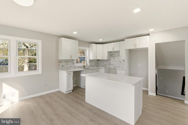 102 DAWN DR, Mount Holly, NJ 08060