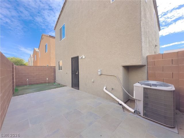 6952 Graceful Cloud Avenue, Henderson, NV 89011