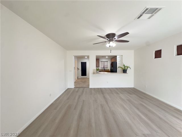 6952 Graceful Cloud Avenue, Henderson, NV 89011
