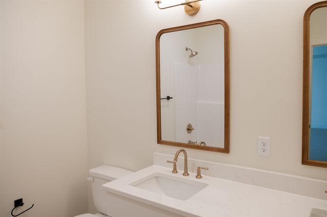 256 S Zinnia Court, West Des Moines, IA 50266