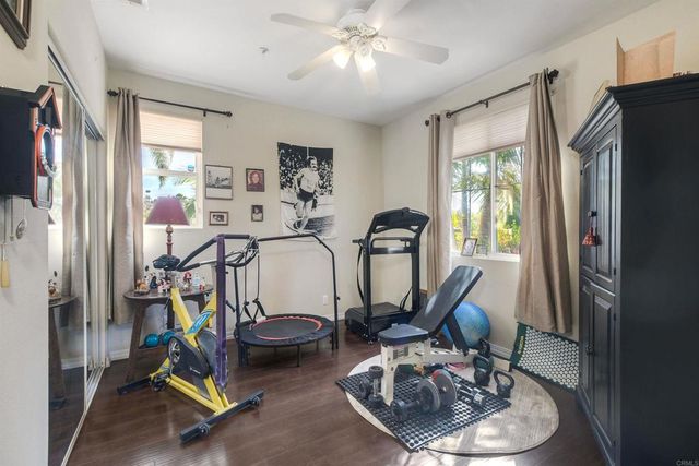 1061 Via Carina, Vista, CA 92081