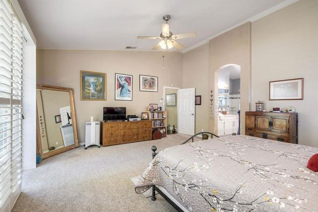 1061 Via Carina, Vista, CA 92081