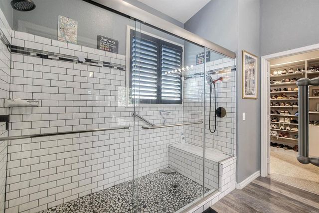 1061 Via Carina, Vista, CA 92081