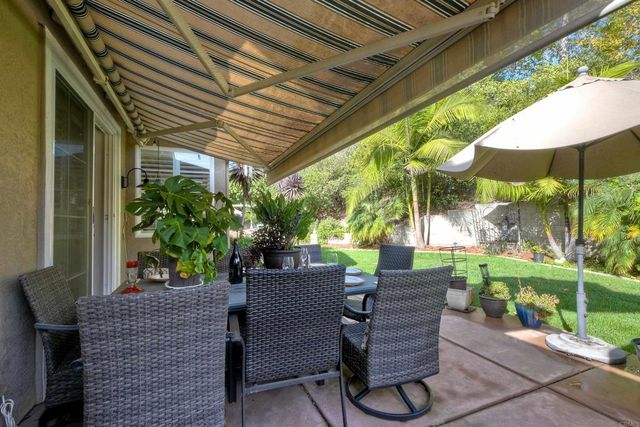 1061 Via Carina, Vista, CA 92081