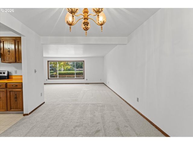 270 Ne 20TH Pl, Hillsboro, OR 97124