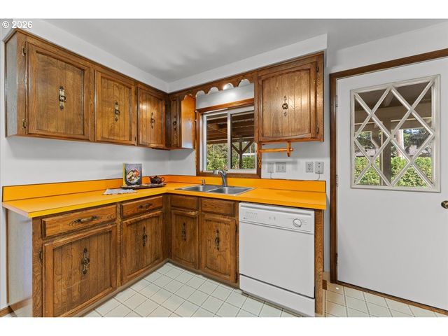 270 Ne 20TH Pl, Hillsboro, OR 97124