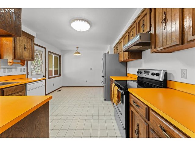270 Ne 20TH Pl, Hillsboro, OR 97124