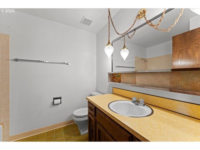 270 Ne 20TH Pl, Hillsboro, OR 97124