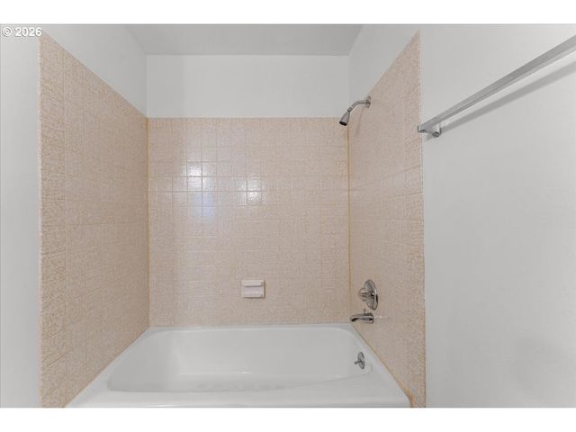 270 Ne 20TH Pl, Hillsboro, OR 97124
