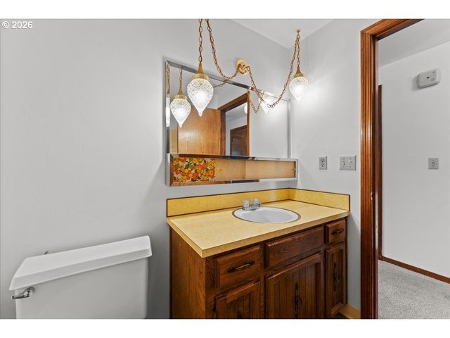 270 Ne 20TH Pl, Hillsboro, OR 97124
