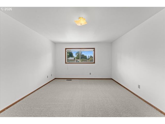 270 Ne 20TH Pl, Hillsboro, OR 97124