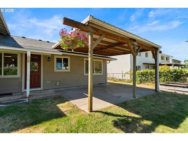 270 Ne 20TH Pl, Hillsboro, OR 97124