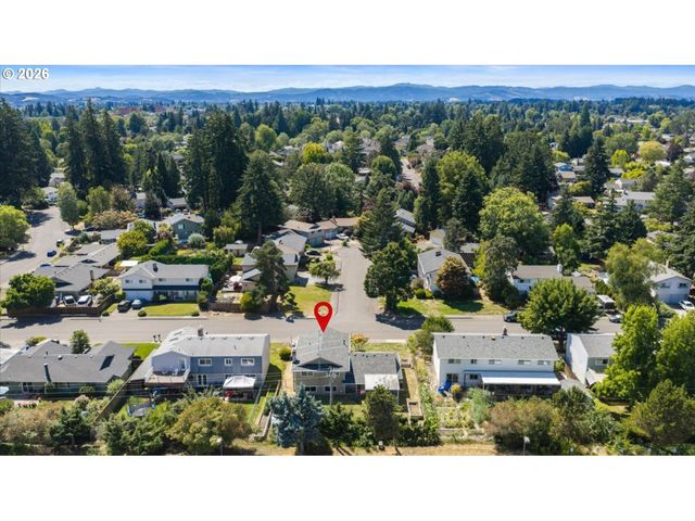 270 Ne 20TH Pl, Hillsboro, OR 97124