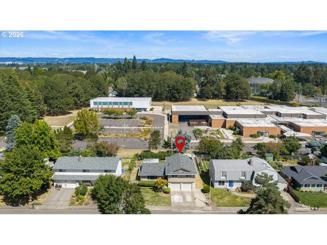 270 Ne 20TH Pl, Hillsboro, OR 97124