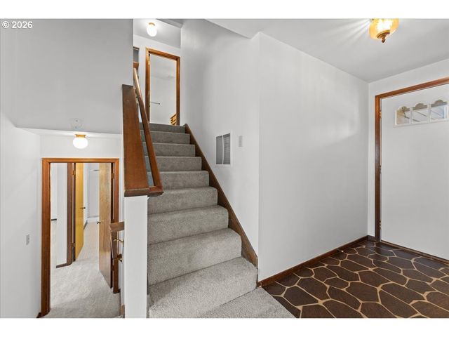 270 Ne 20TH Pl, Hillsboro, OR 97124