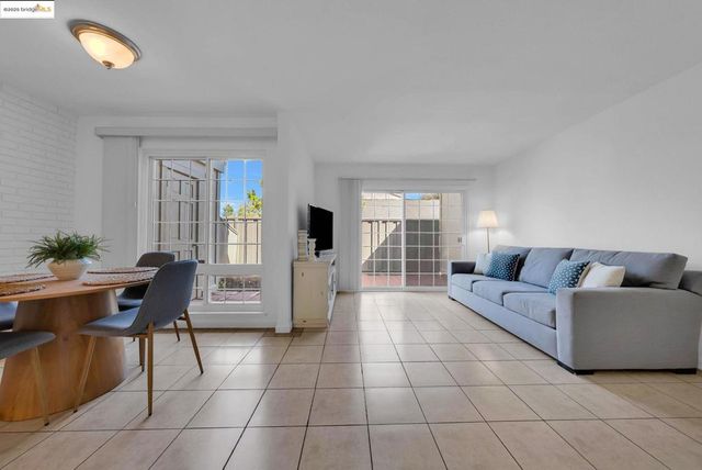 1140 Kenwal Road C, Concord, CA 94521