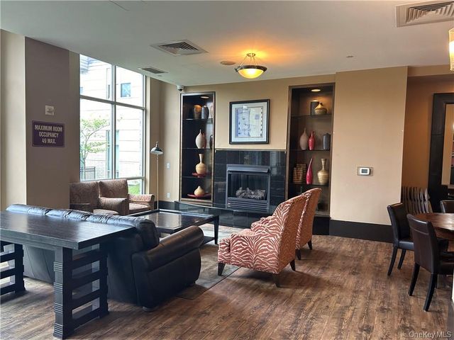 300 Mamaroneck Avenue 729, White Plains, NY 10605