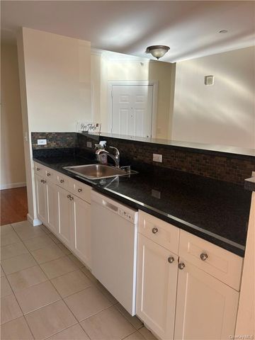 300 Mamaroneck Avenue 729, White Plains, NY 10605