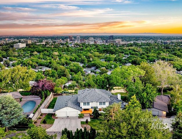 405 W Summit Ridge Rd, Boise, ID 83702 property photo