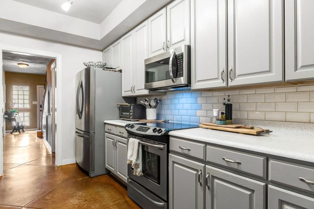 336 Los Ranchos Road NW, Los Ranchos, NM 87107