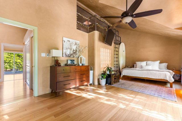 336 Los Ranchos Road NW, Los Ranchos, NM 87107