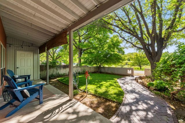 336 Los Ranchos Road NW, Los Ranchos, NM 87107