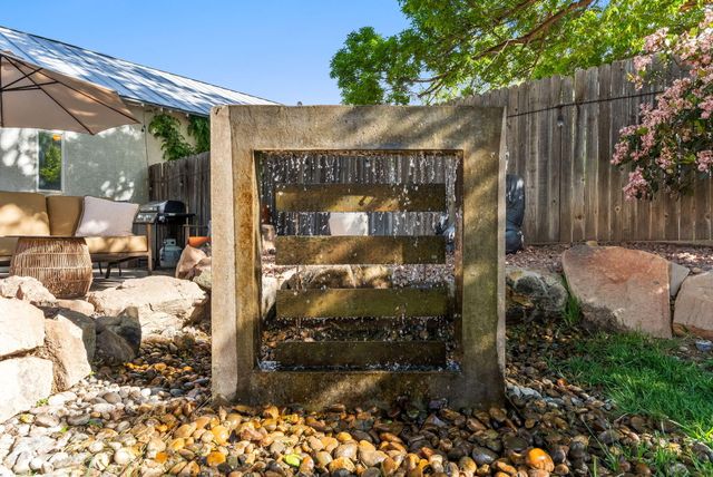 336 Los Ranchos Road NW, Los Ranchos, NM 87107