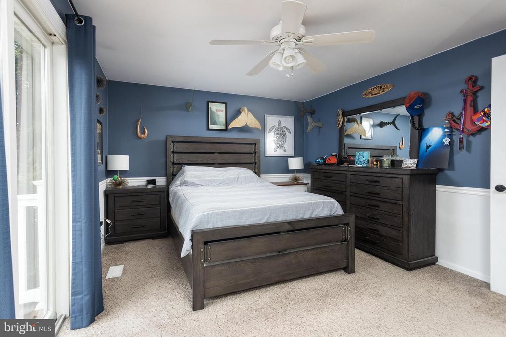 Image 15 of property listing at 12124 BUTTONWOOD LN, Middle River, MD 21220