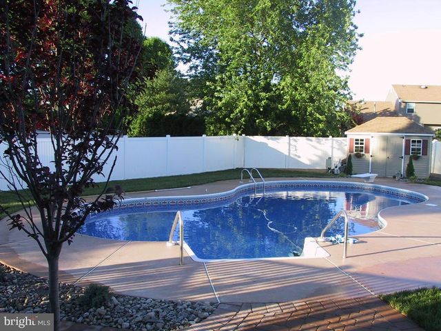 105 STONEBROOK DR, Lumberton, NJ 08048