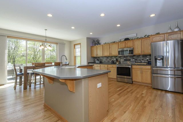 426 Augusta DRIVE, Mukwonago, WI 53149