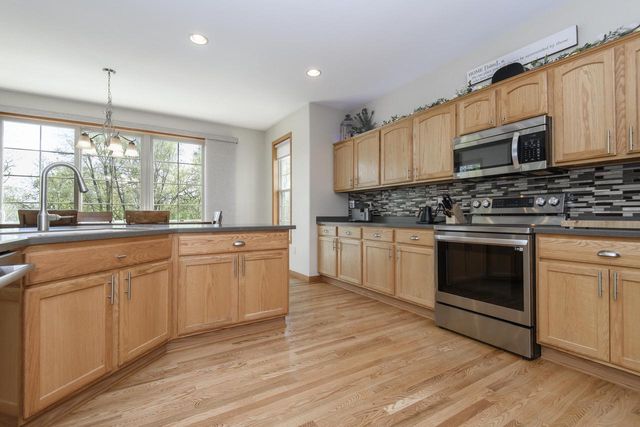 426 Augusta DRIVE, Mukwonago, WI 53149