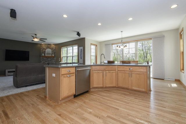 426 Augusta DRIVE, Mukwonago, WI 53149