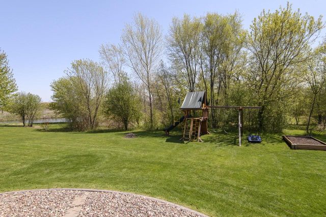 426 Augusta DRIVE, Mukwonago, WI 53149